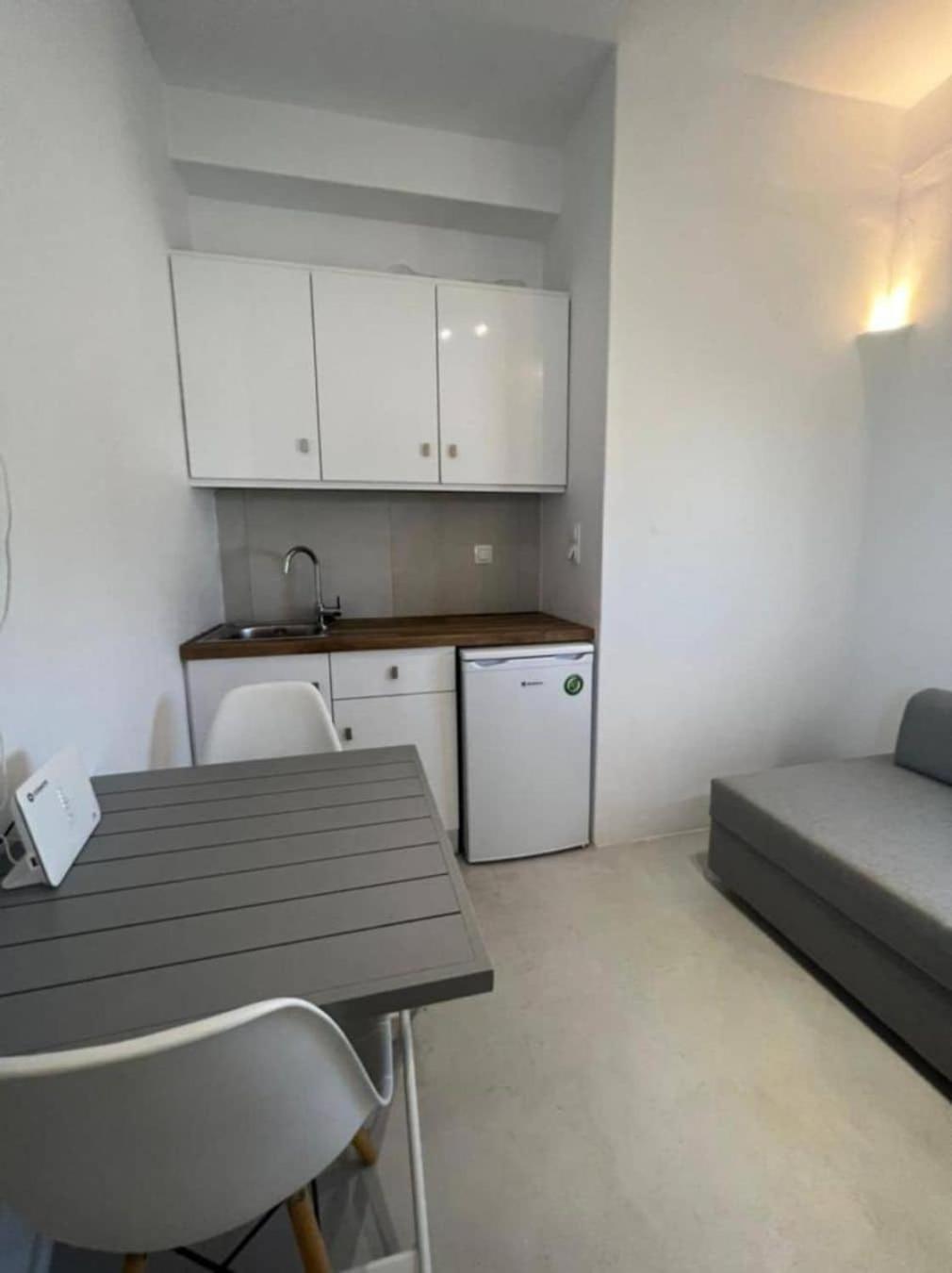 Cozy Mykonian In *